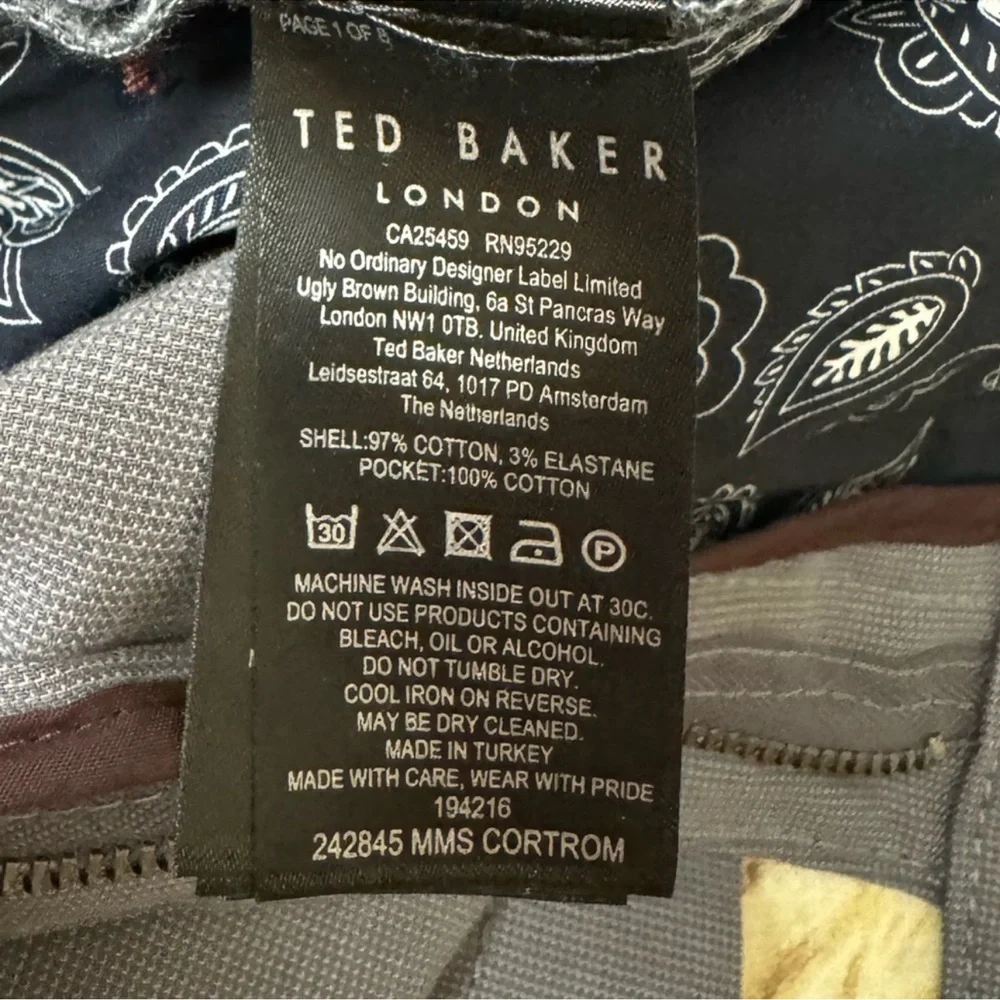 Ted Baker Corto Semi Plain Shorts